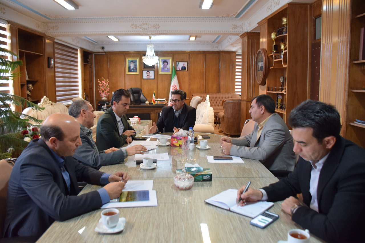 جلسه بررسی روند عملیات اجرایی پروژه ساحل گردشگری و طرح تفصیلی شهر میاندوآب به ریاست فرماندار برگزار شد