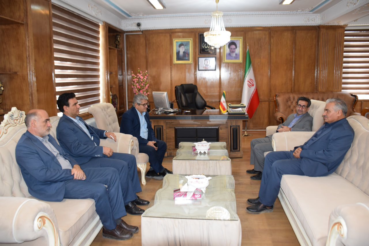 دیدار رییس دادگستری و دادستان عمومی و انقلاب شهرستان میاندوآب با فرماندار  به مناسبت گرامیداشت هفته دولت