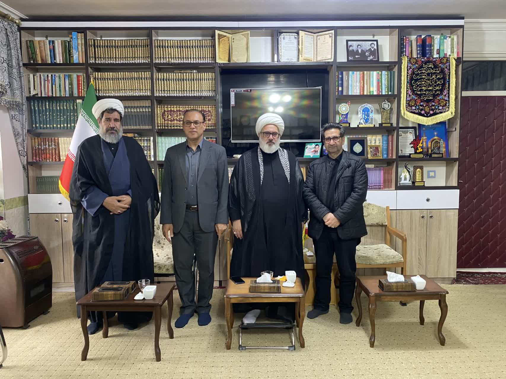 هیچ مشکلی در تأمین و توزیع آرد، نان و اقلام اساسی در شهرستان میاندوآب وجود ندارد و تمامی دستگاه‌های اجرایی، خدمات رسان و امدادی در آماده باش کامل هستند