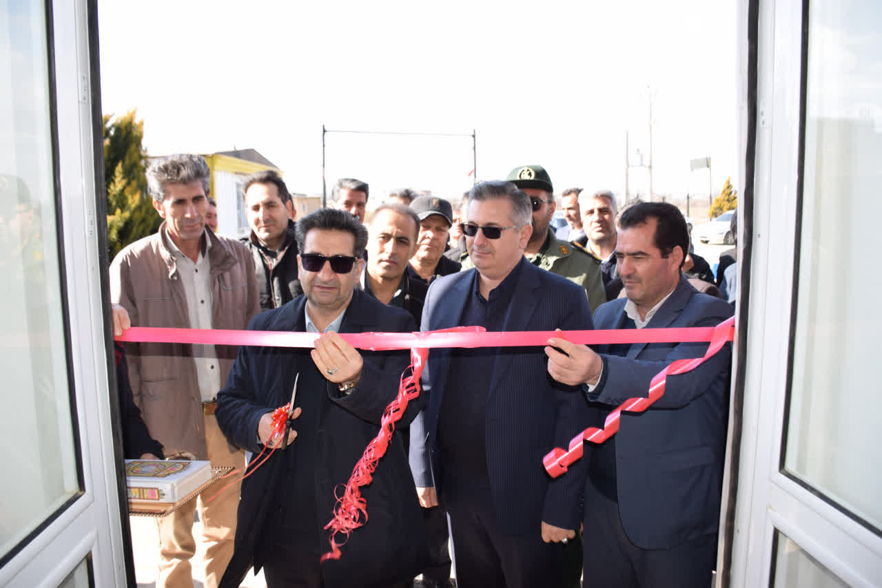 همزمان با ایام‌الله دهه فجر، 3 پروژه تعاون روستایی در میاندوآب با صرف اعتباری بالغ بر 29 میلیارد ریال با حضور فرماندار میاندوآب و مدیرکل نعاون روستایی آذربایجان غربی به بهره‌برداری رسید