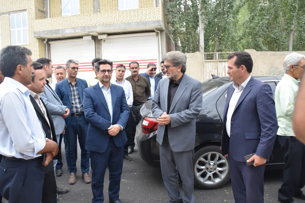 فرماندار ویژه میاندوآب و نماینده مردم شریف شهرستانهای میاندوآب، باروق و چهاربرج به منظور بررسی روند اجرای پروژههای عمرانی، از پروژه های عمرانی بخش گوگ تپه بازدید کردند