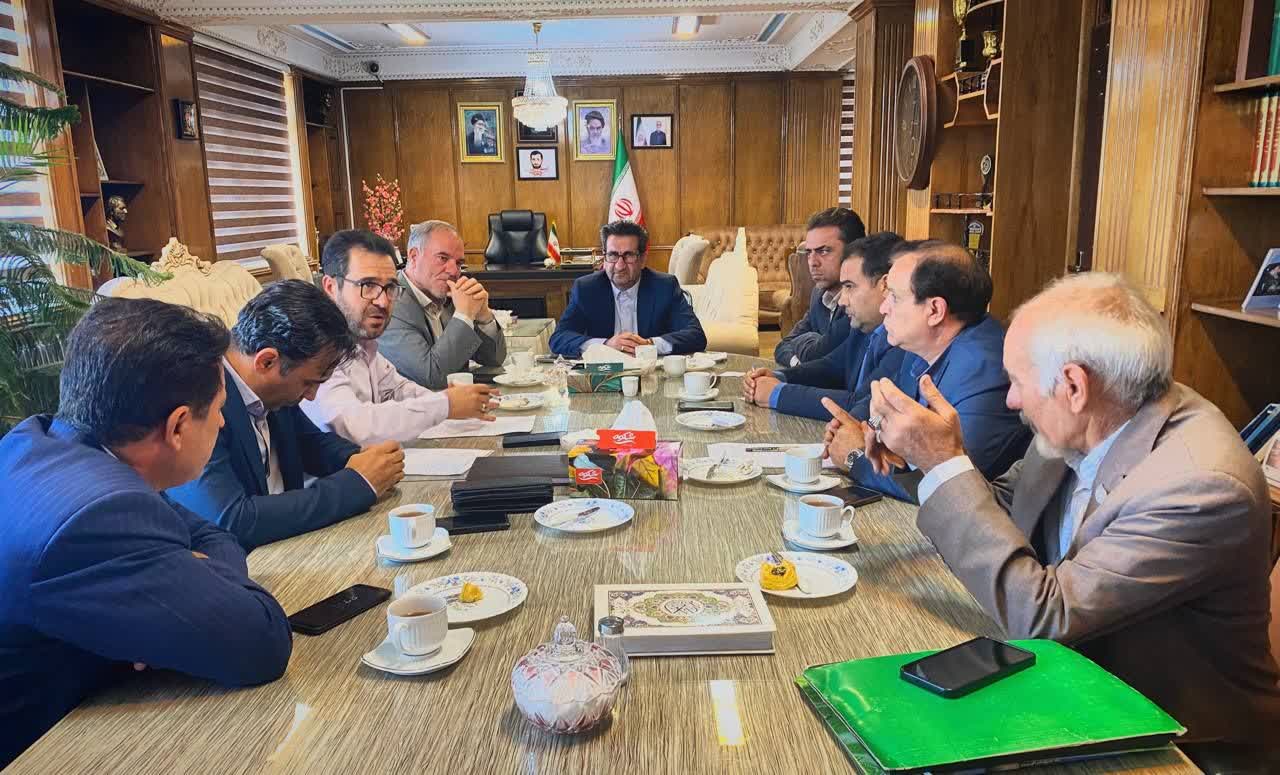 تاکید فرماندار میاندوآب بر تسریع در اجرای عملیات تسطیح و پاکسازی بستر زرینه رود