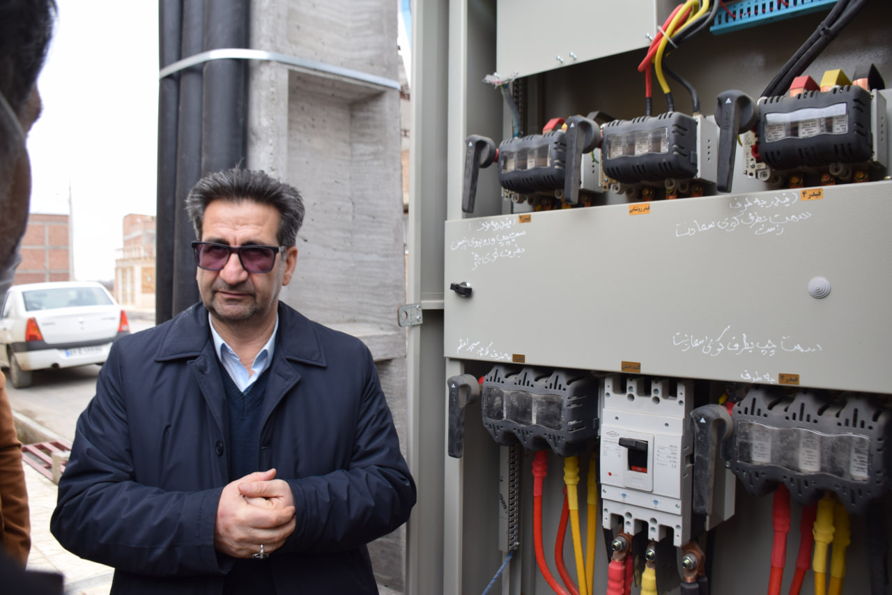 به مناسبت گرامیداشت دهه فجر 6 پروژه توزیع در شهرستان میاندوآب با حضور امیر تیموری، معاون استاندار و فرماندار ویژه میاندوآب بصورت نمادین افتتاح و مورد بهره برداری قرار گرفت