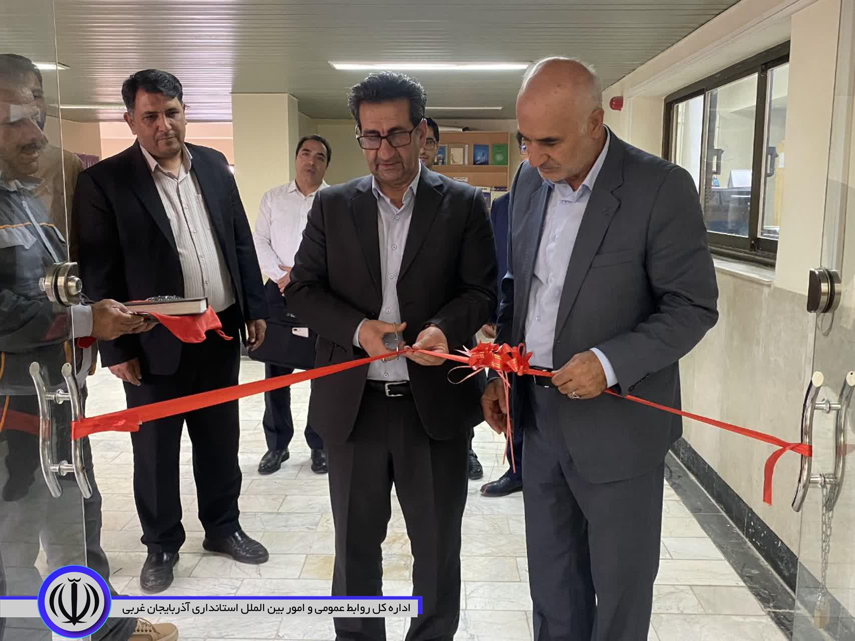 به مناسبت گرامیداشت هفته دولت 5 پروژه عمرانی در دانشگاه شهید باکری با حضور امیر تیموری، معاون استاندار و فرماندار ویژه میاندوآب و رضا زاده، رییس دانشگاه ارومیه افتتاح و یک پروژه نیز کلنگ زنی شد