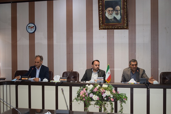 جلسه ستاد مقابله با کرونا در شهرستان میاندوآب به ریاست فرماندار با هدف بررسی آخرین وضعیت شیوع کووید 19 و نحوه فعالیت بازارهای دواب و مشاغل مورد تایید ستاد مقابله با کرونا برگزار شد