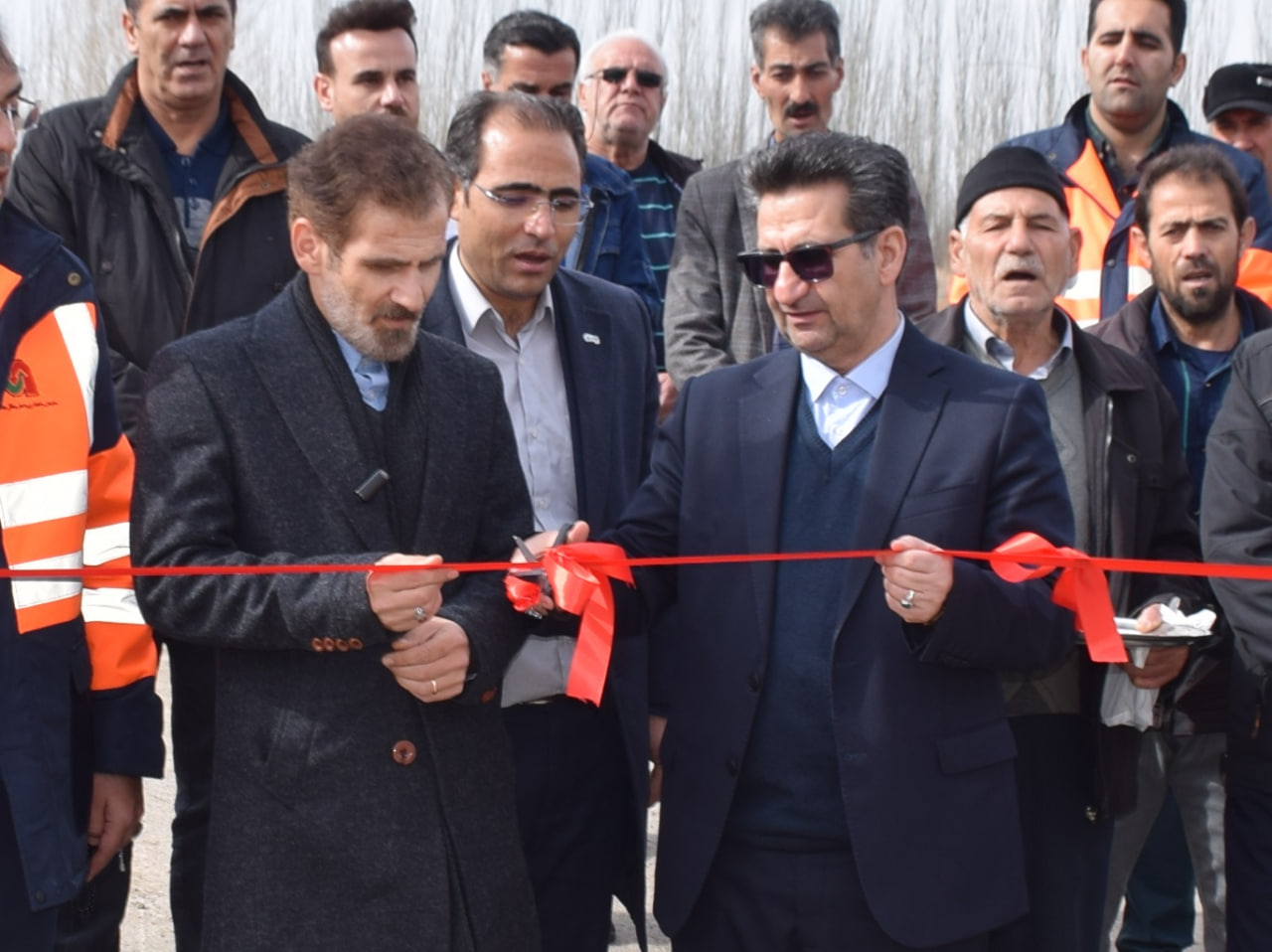 در دومین روز از ایام گرامیداشت دهه مبارک فجر، 3 پروژه عمرانی در بخش بکتاش با حضور معاون استاندار و فرماندار ویژه میاندوآب و جمعی از اعضای شورای اداری شهرستان افتتاح و مورد بهره برداری قرار گرفت