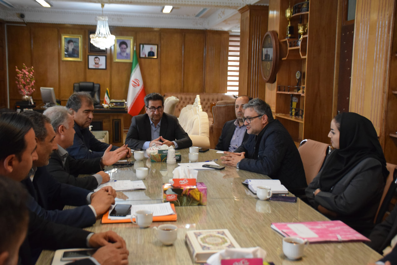 در جلسه ای به ریاست معاون استاندار و فرماندار ویژه میاندوآب، شکایات مردمی از مرغ داری های همجوار با روستاهای شهرستان مورد بررسی قرار گرفت