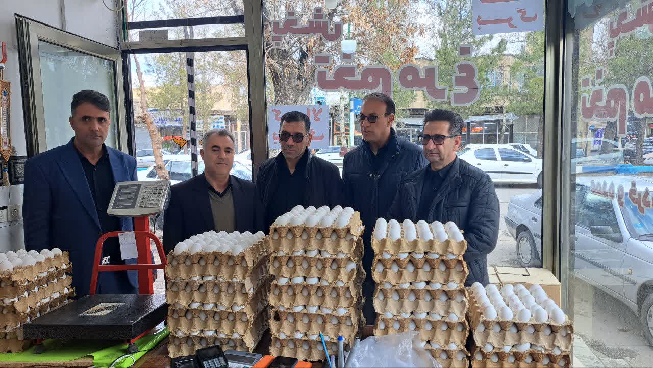 فرماندار ویژه میاندوآب به‌همراه جمعی از اعضای کارگروه تنظیم بازار با حضور در مراکز عرضه اقلام اساسی، وضعیت عرضه و قیمت کالاهای تنظیم بازاری، اقلام اساسی و کالا برگی  را  مورد بررسی قرار داد