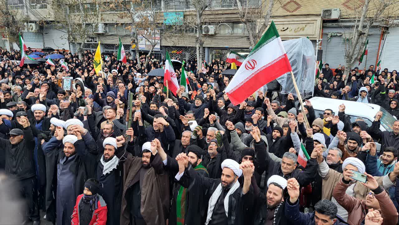 اجتماع پرشور مردم شهیدپرور و ولایتمدار میاندوآب در میثاق با امام شهید امت و بیعت با رهبر منتخب خبرگان ملت