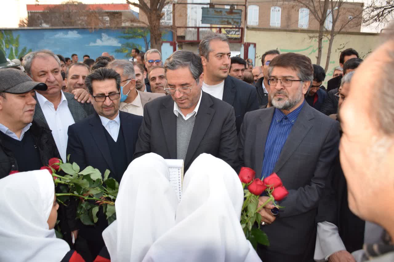 برگزاری آیین آغاز عملیات اجرایی احداث مدرسه 9 ‌کلاسه شهر بکتاش+تصاویر