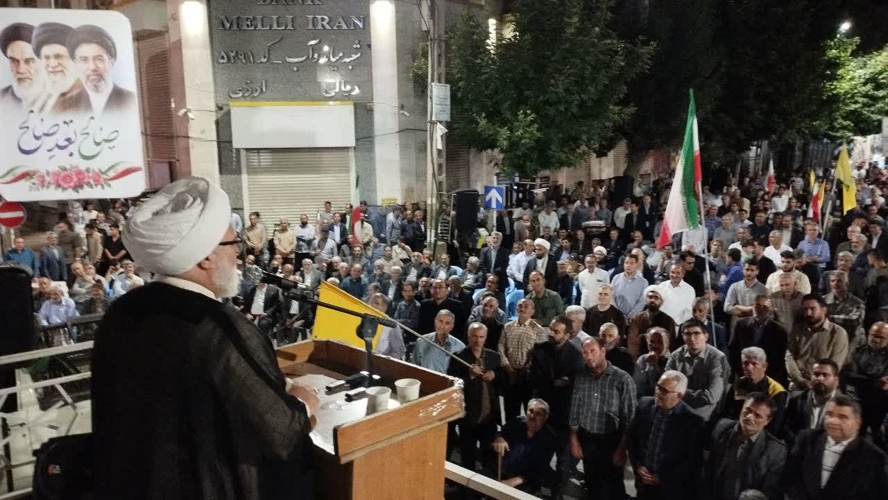 میاندوآب سرافراز همچنان تمام‌قد در میدان حماسه ایستاده است