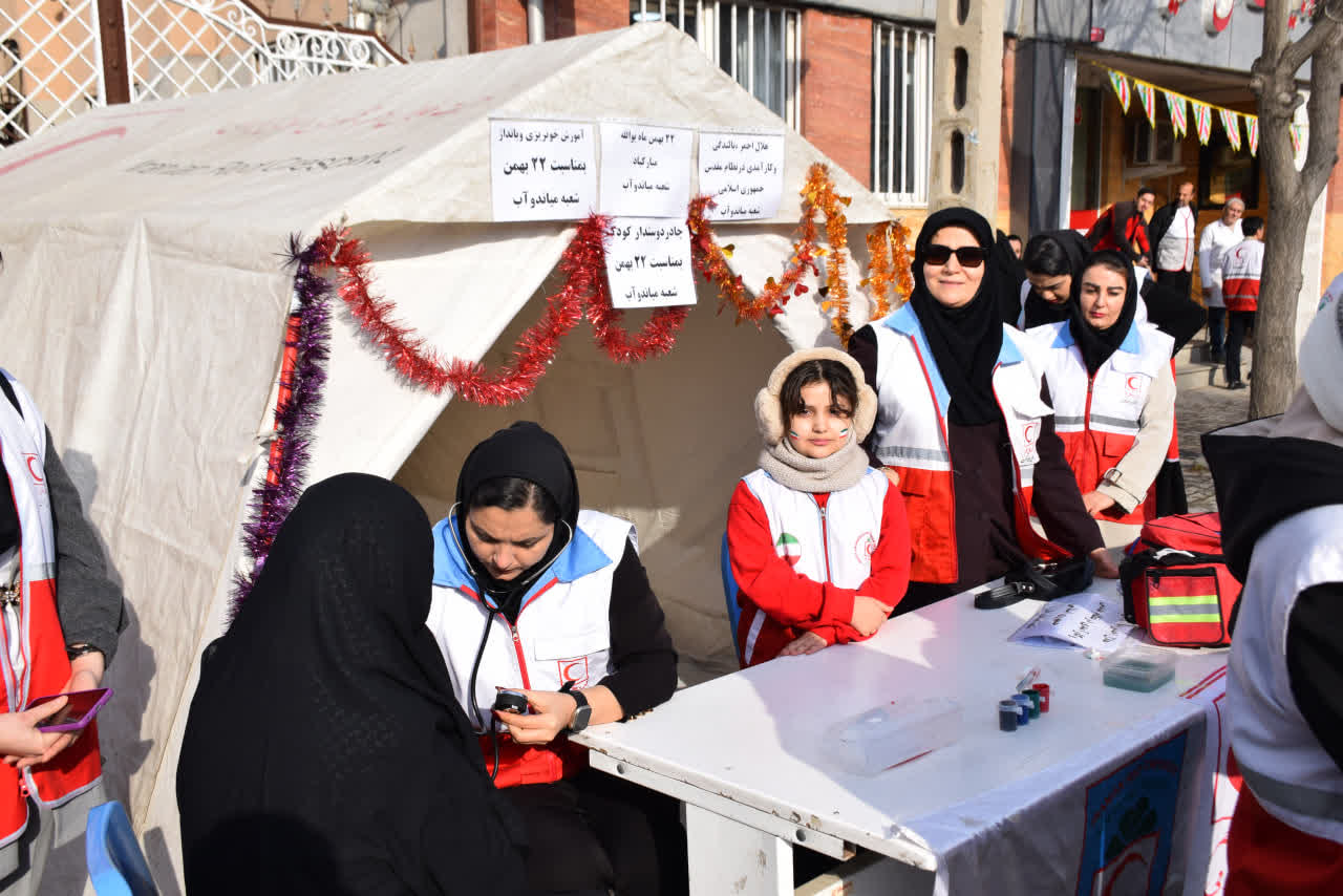 جلوه هایی از حضور پرشور مردم میاندوآب در راهپیمایی 22 بهمن +تصاویر