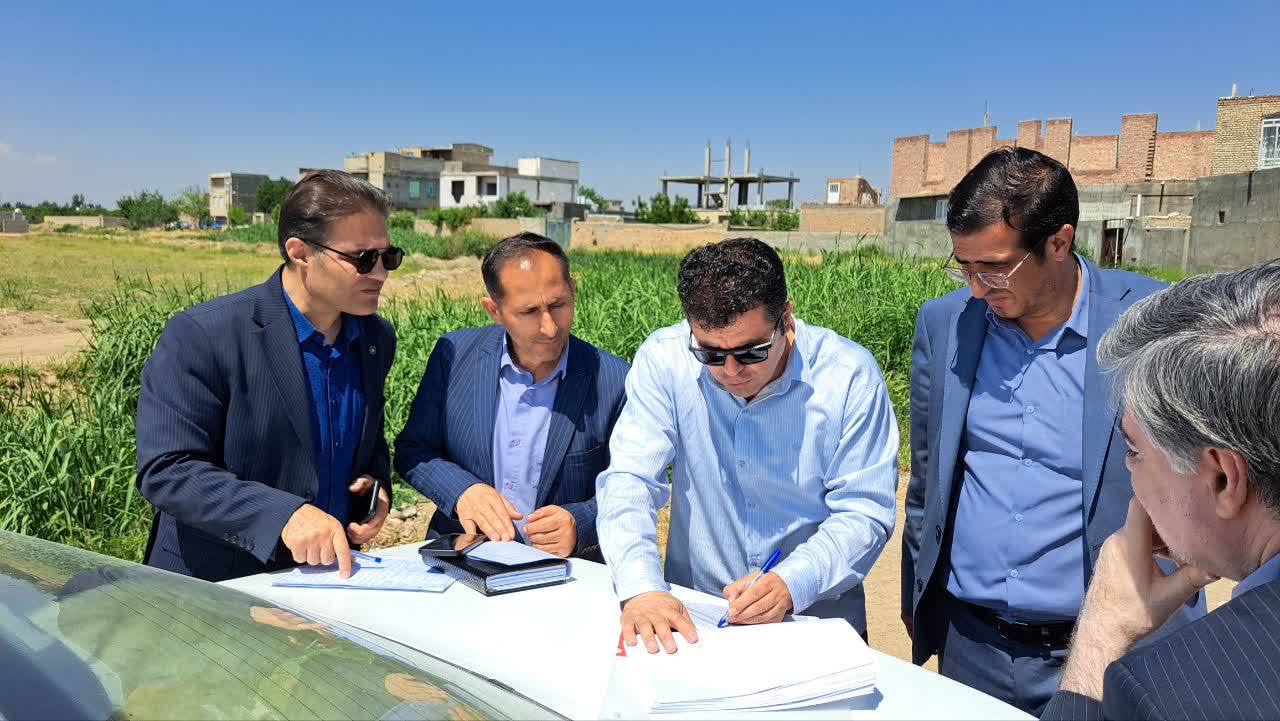 بازدید اعضای کارگروه پیشگیری از ساخت و سازهای غیر مجاز از سکونتگاه های غیر رسمی شهر میاندوآب