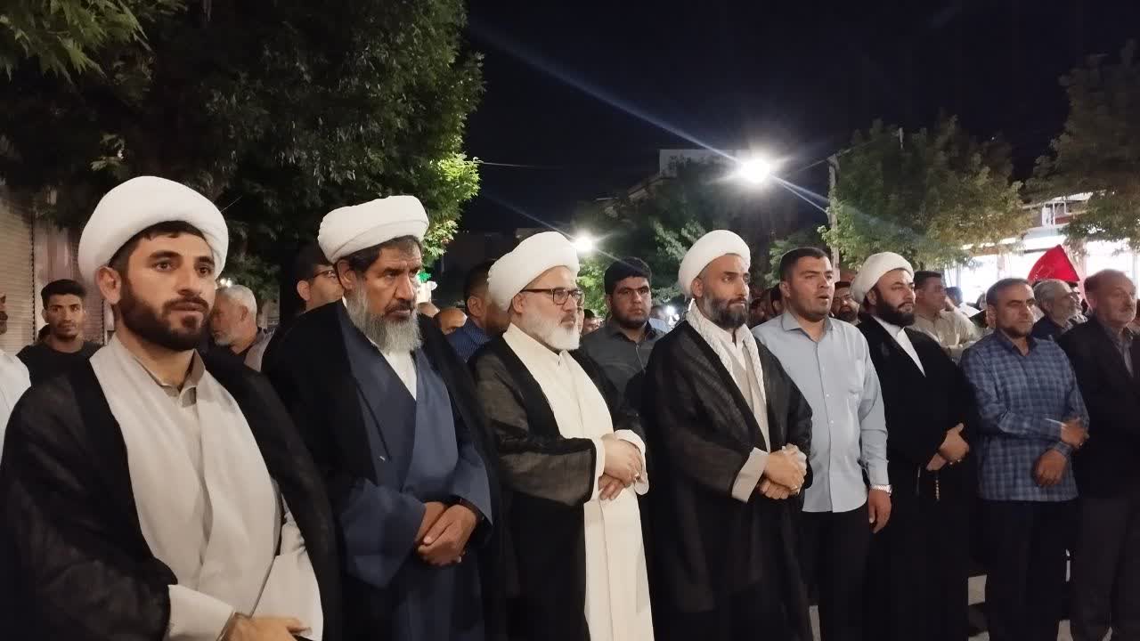 تدوام تجمع شبانه و حضور خودجوش مردم میاندوآب در دفاع از عزت و اقتدار ایران اسلامی