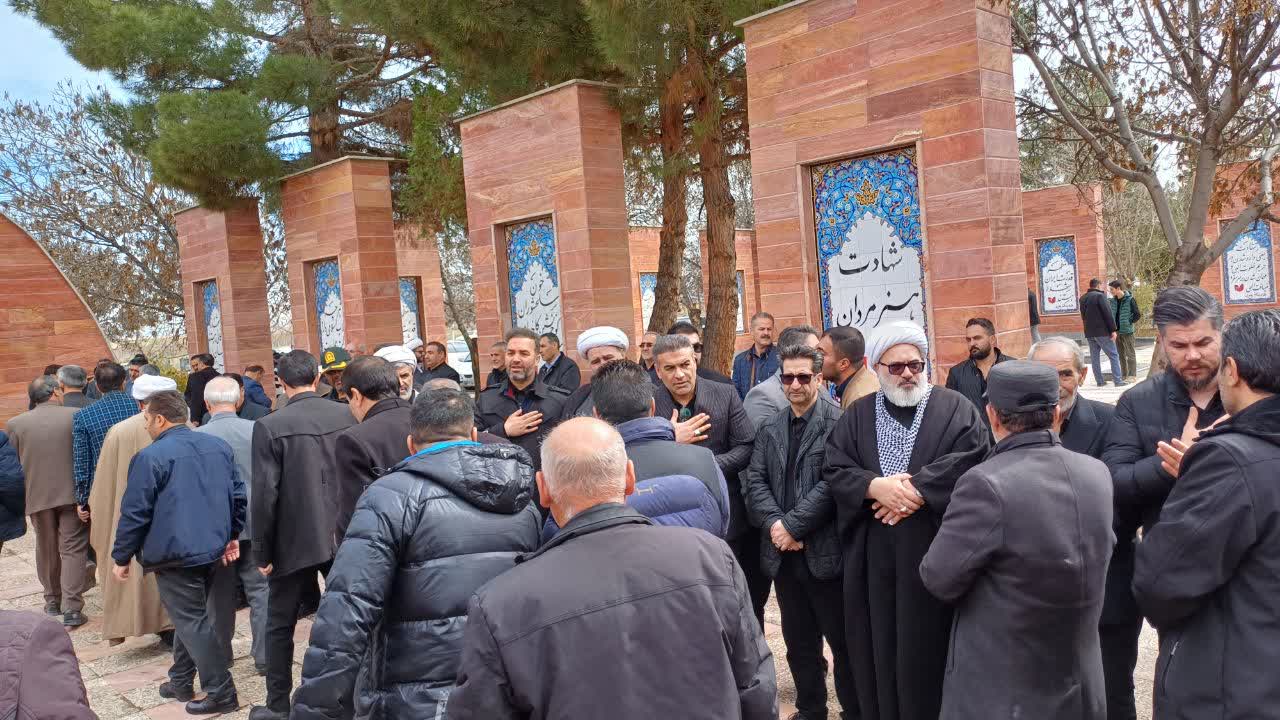 برگزاری آئین تشییع پیکر مطهر شهدای جنگ رمضان در میاندوآب