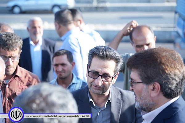 فرماندار ویژه میاندوآب همراه با علی احمدی، نماینده مردم شریف شهرستانهای میاندوآب، باروق و چهاربرج در مجلس شورای اسلامی از روند اجرای پروژه ساماندهی ورودی شهر بکتاش بازدید کرد