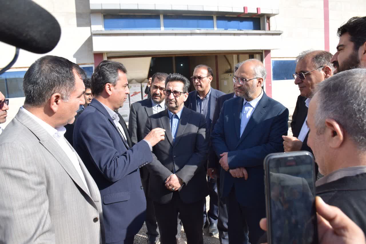 بررسی موانع و مشکلات پروژه های عمرانی و واحدهای تولیدی، صنعتی و کشاورزی شهرستان میاندوآب با حضور بازرس کل قضایی آذربایجان غربی و فرماندار میاندوآب