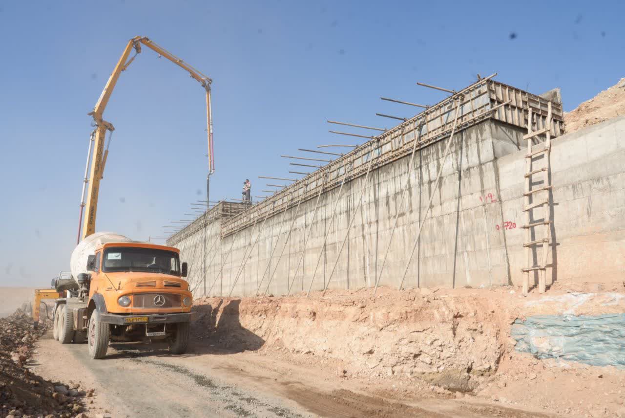 بازدید استاندار آذربایجانغربی از پروژه احداث کنارگذر شمالغربی میاندوآب