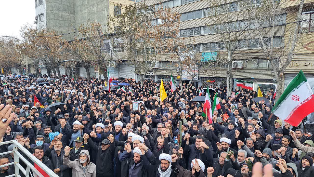 اجتماع پرشور مردم شهیدپرور و ولایتمدار میاندوآب در میثاق با امام شهید امت و بیعت با رهبر منتخب خبرگان ملت