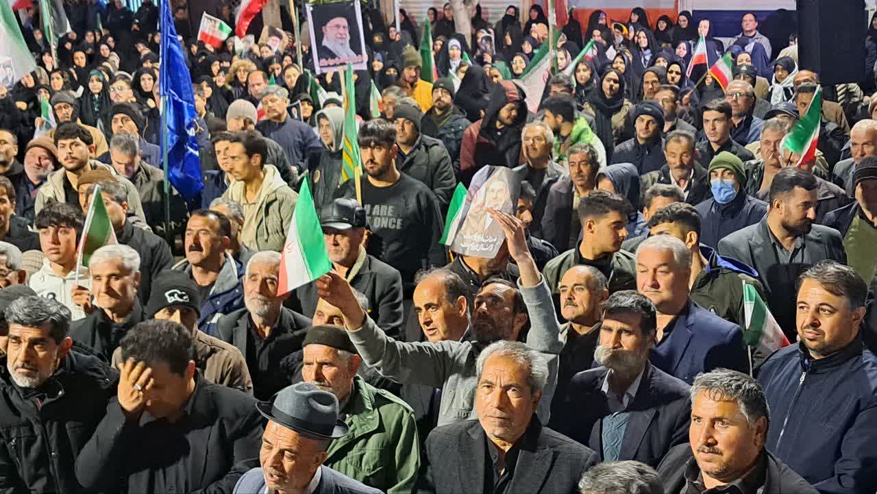 بیست و هفتمین اجتماع مردم غیور و شهیدپرور میاندوآب در حمایت از رزمندگان و بیعت با رهبر معظم انقلاب