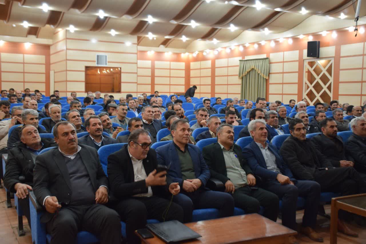 برگزاری همایش تجلیل از اعضای شوراهای اسلامی روستاهای شهرستان میاندوآب با حضور فرماندار+ تصاویر