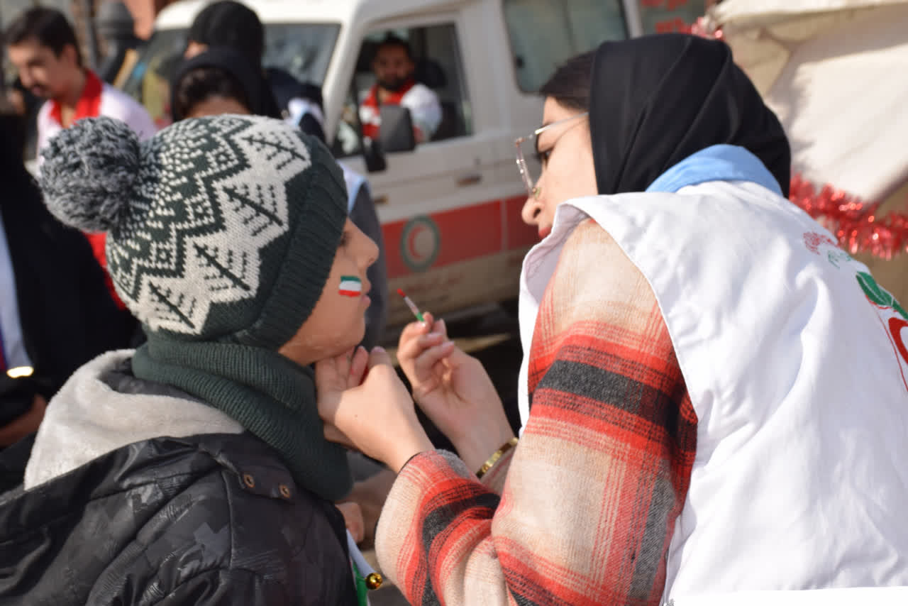 جلوه هایی از حضور پرشور مردم میاندوآب در راهپیمایی 22 بهمن +تصاویر