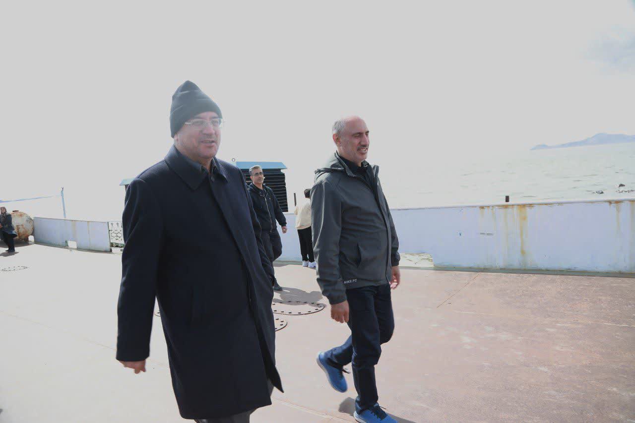 بازدید معاون رئیس‌جمهور و استاندار آذربایجان‌غربی از آخرین وضعیت دریاچه ارومیه