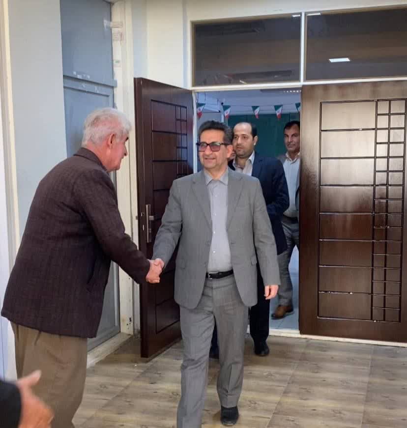 امیرتیموری،فرماندار ویژه و رییس مرکز حوزه انتخابیه میاندوآب، ضمن بازدید از ستاد انتخابات شهرستان از آمادگی عوامل اجرایی و تیم فنی برای برگزاری انتخابات هفتمین دوره شوراهای اسلامی خبر داد