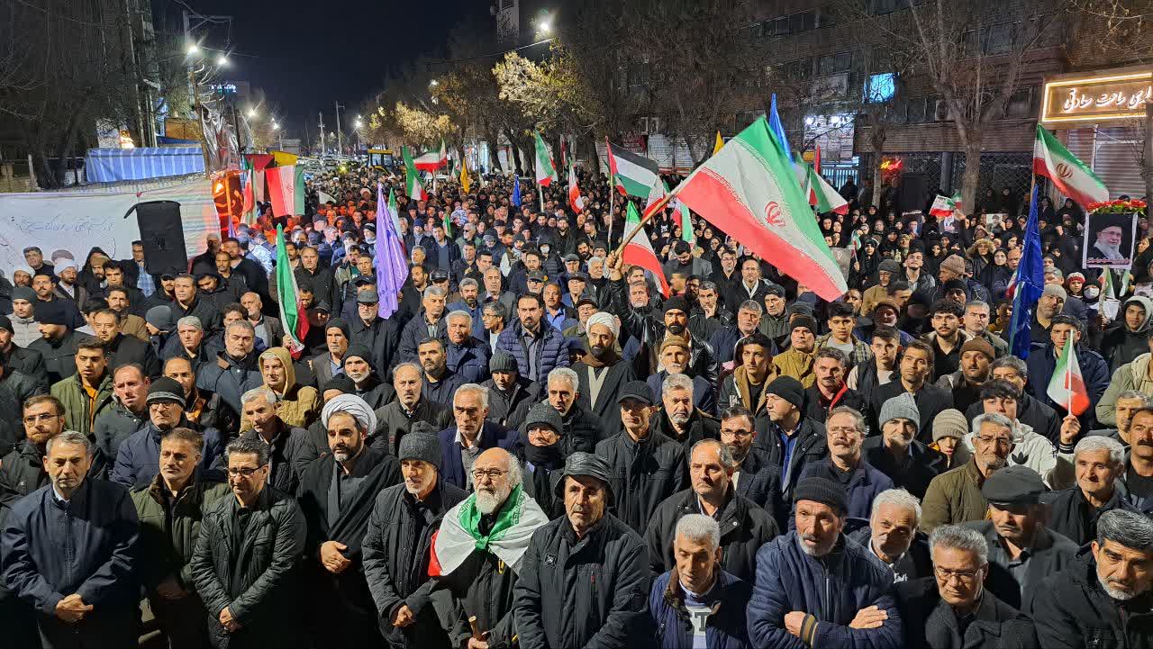 بیست و هفتمین اجتماع مردم غیور و شهیدپرور میاندوآب در حمایت از رزمندگان و بیعت با رهبر معظم انقلاب