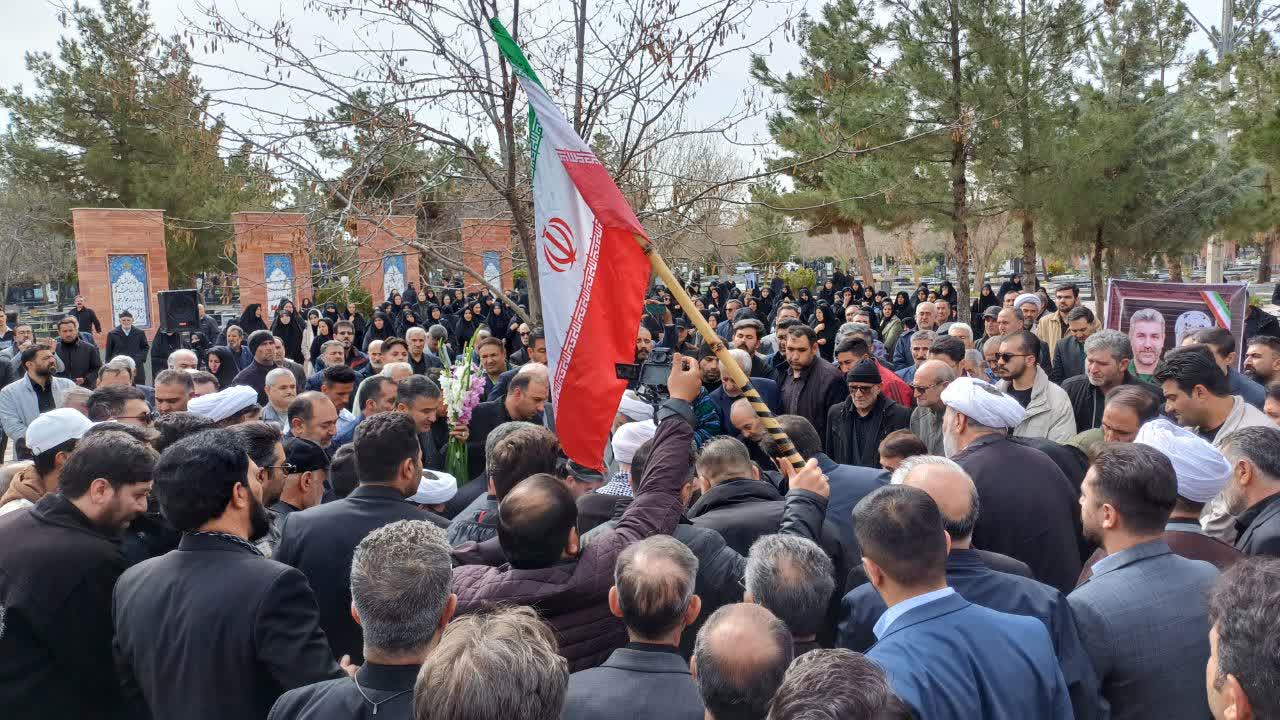 برگزاری آئین تشییع پیکر مطهر شهدای جنگ رمضان در میاندوآب