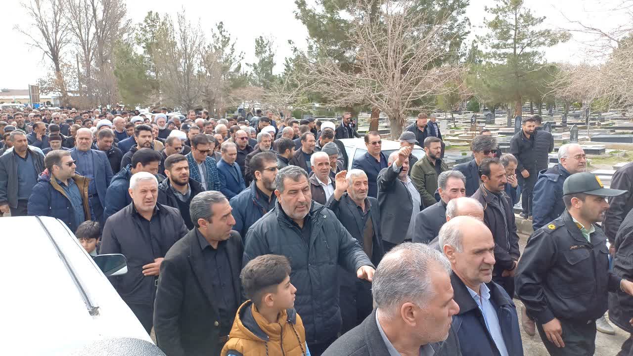 برگزاری آئین تشییع پیکر مطهر شهدای جنگ رمضان در میاندوآب